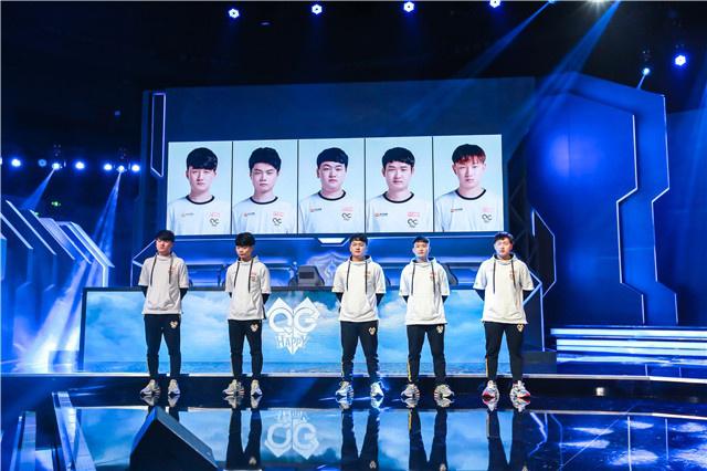 纳乌绝非易 纳乌绝非易