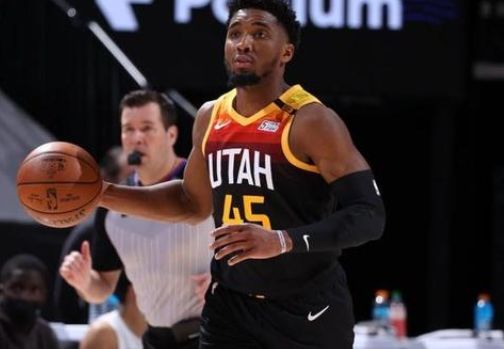 比斯利砍下 比斯利砍下