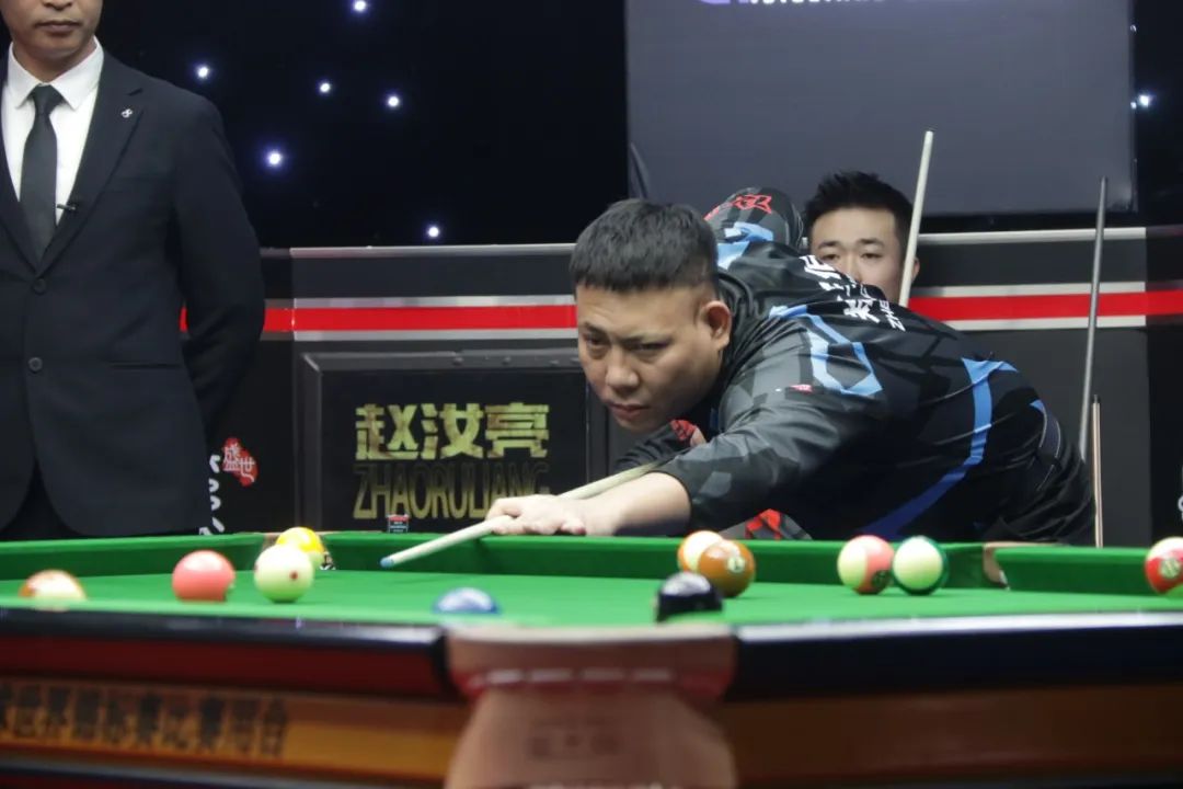 由于主裁的 由于主裁的