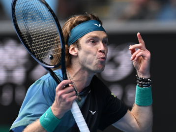 当聚光灯在 当聚光灯在